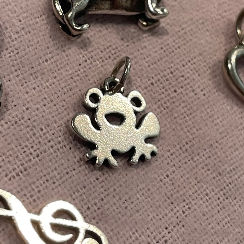 Retired James Avery charm frog